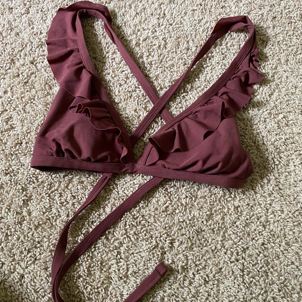 HOLD // SHADE & SHORE // bikini top